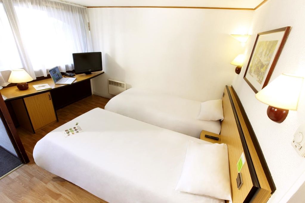 Kyriad Tarbes Bastillac Szoba fotó